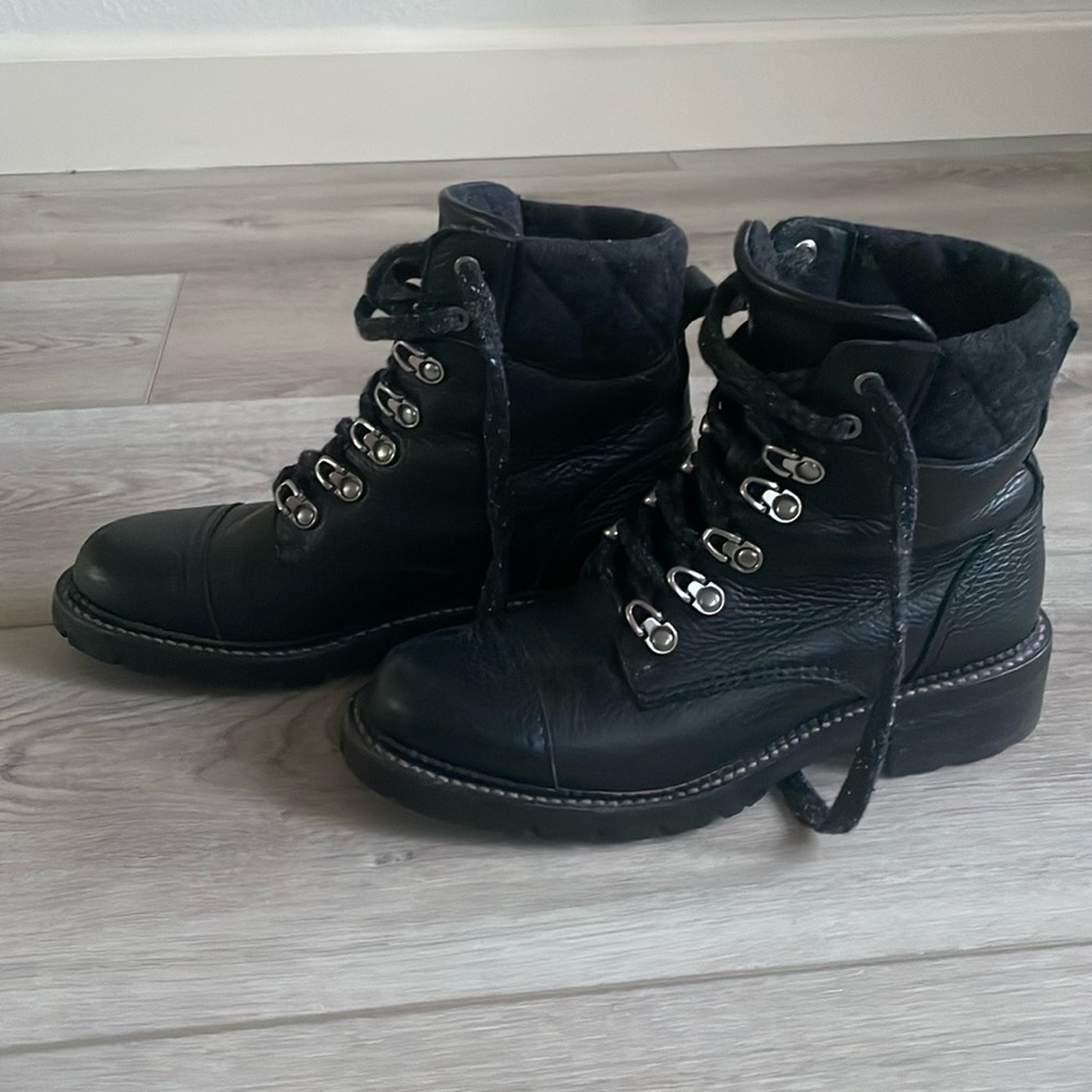 Fyre Samantha hiking boot sz 6.5